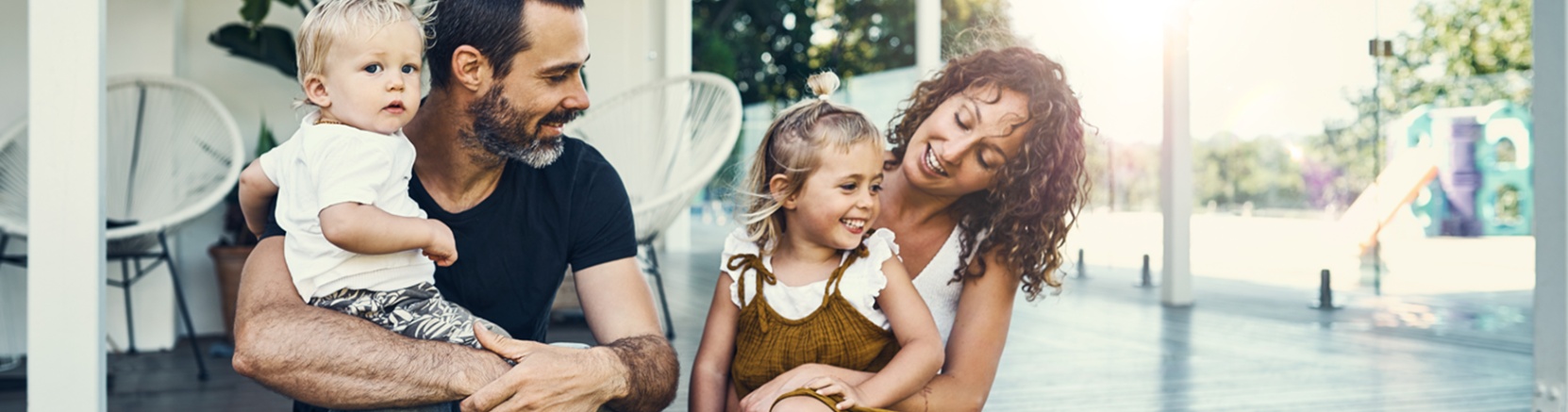 family-looking-to-refinance-home-loan